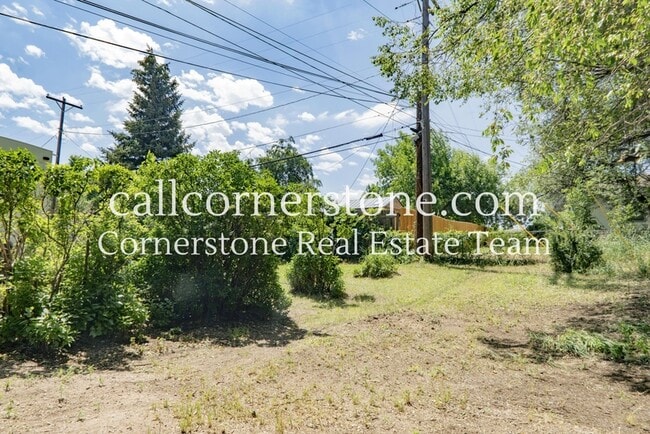 Building Photo - 1410 Custer Ave