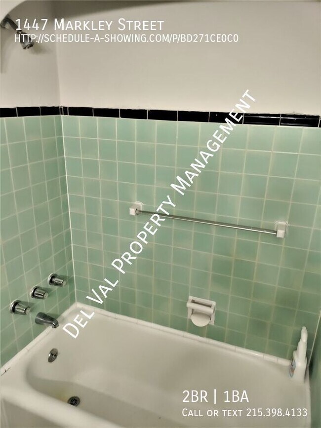 Building Photo - Brick-Front 2-BD, 1-BTH, Townhome for Rent...