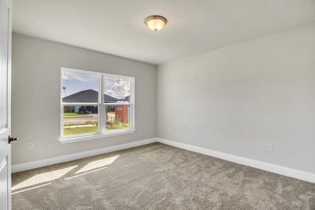 Building Photo - 3840 Redbud Wy