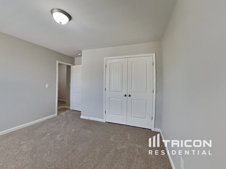 Building Photo - 239 Pamlico Dr