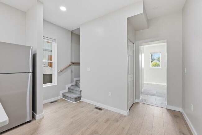Building Photo - 775-777-777 Bellows Ave