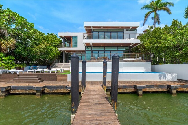 Building Photo - 7311 Belle Meade Island Dr