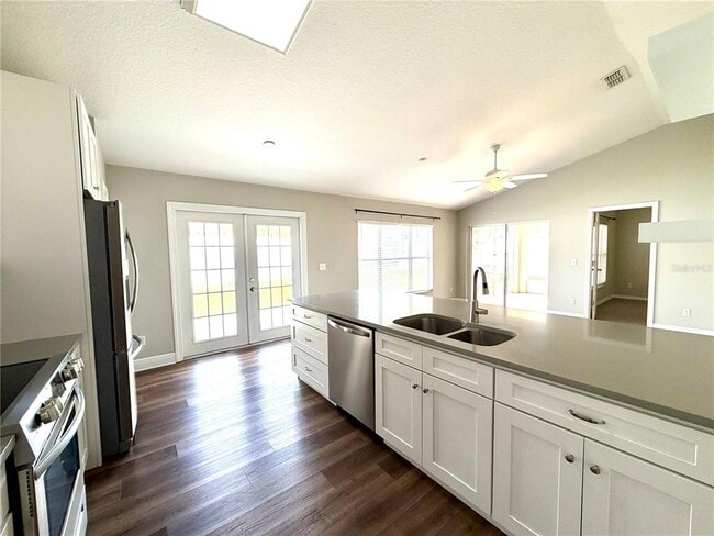 Building Photo - 227 Traditions Dr