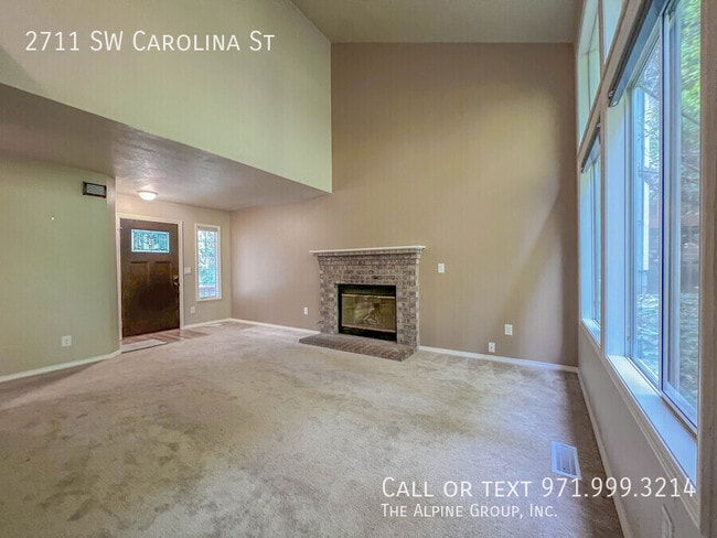 Building Photo - 2711 SW Carolina St