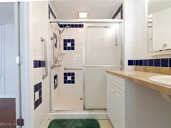 Building Photo - 5370 Country Field Cir