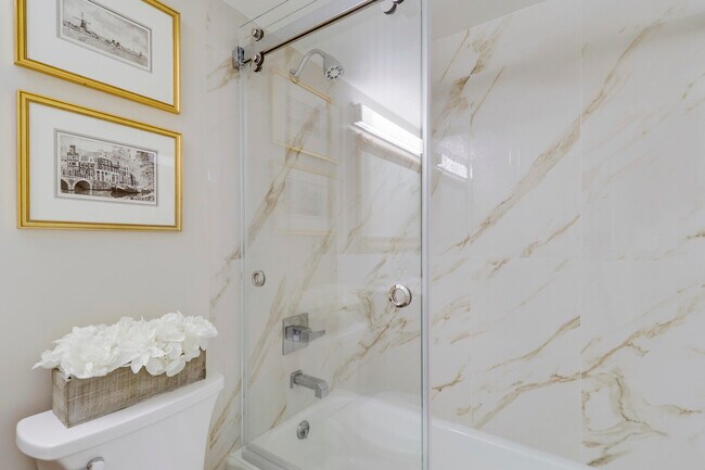 Building Photo - 1 Garden St