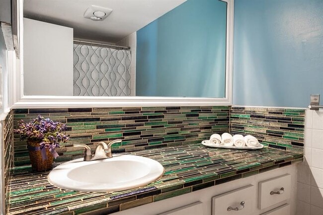 Building Photo - 22605 SW 66th Ave