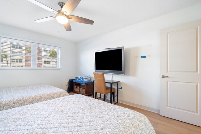 Building Photo - 5555 Gulf Blvd