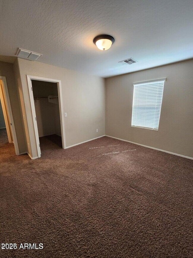 Building Photo - 3816 E Leslie Dr