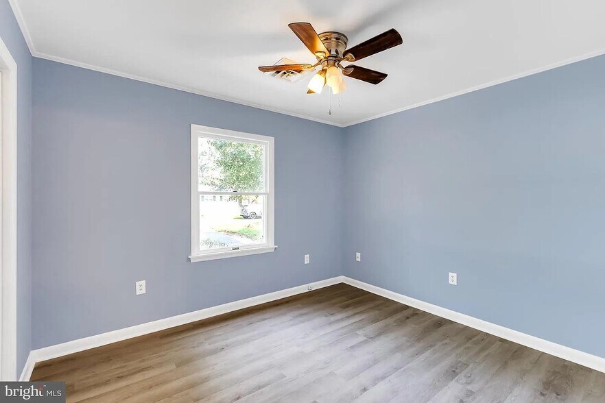 Building Photo - 107 Walden Dr