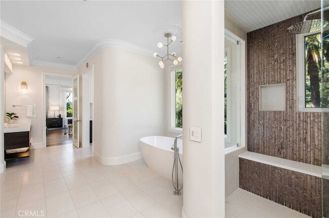 Building Photo - 1756 Clear View Dr