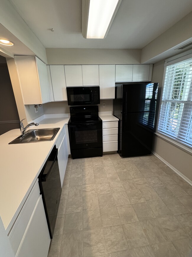 Building Photo - 2103 Society Pl