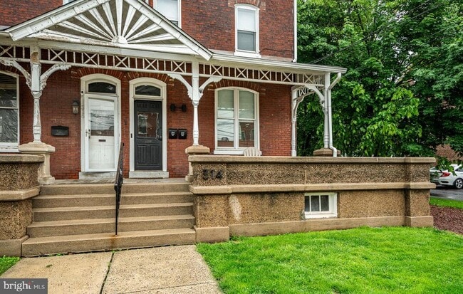 Building Photo - 314 Walnut St