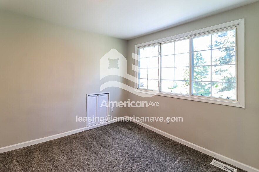 Building Photo - 23790 Tuscany Ave