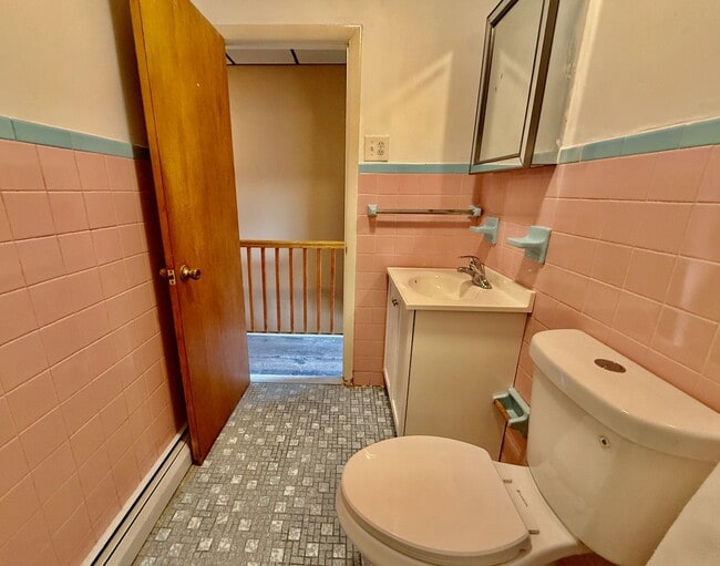 Building Photo - Recently UPDATED 3 BD/1 BA HOUSE in great East Passyunk/LOMO location w/ new Engineered Wood Floo...