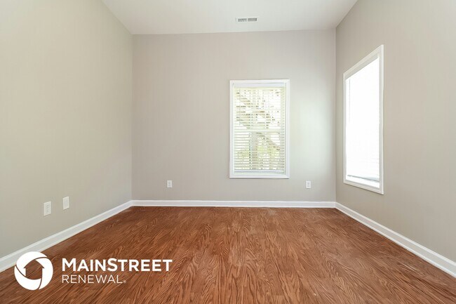 Building Photo - 1112 Delham Rd