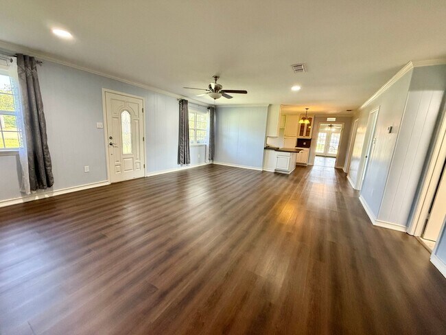 Building Photo - 15412 FM 14