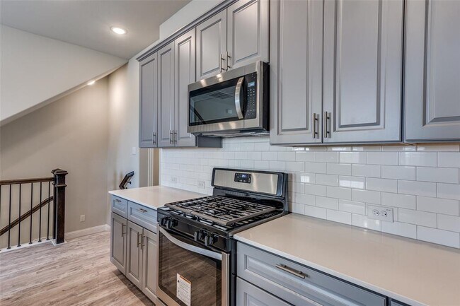 Building Photo - 4238 Shavano Dr