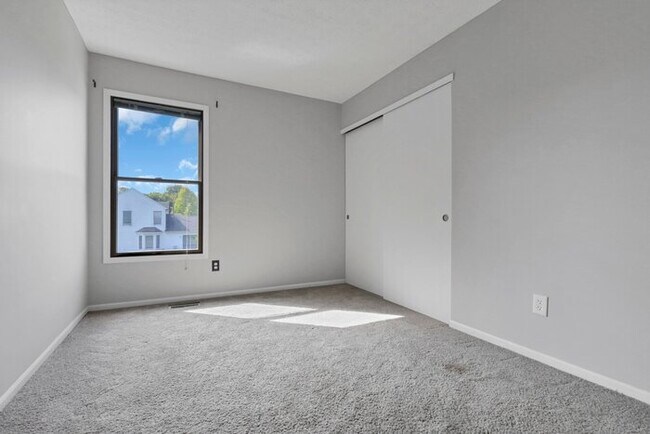 Building Photo - Pataskala Ridge Home