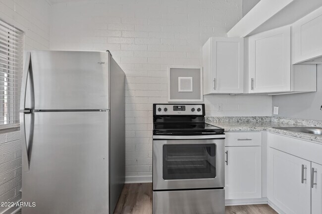 Building Photo - 4409 N 23rd Ave