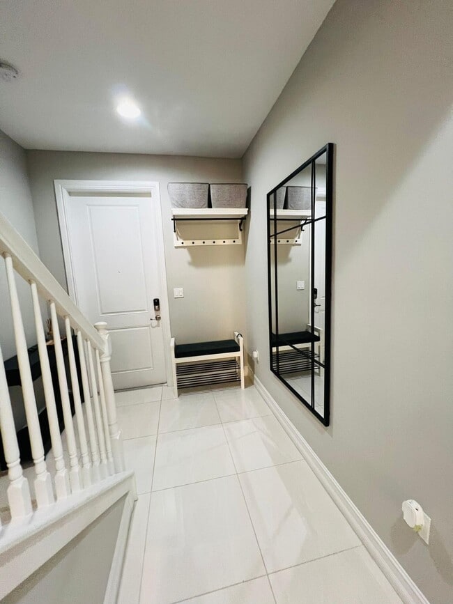 Building Photo - 9932 Brickhill Dr