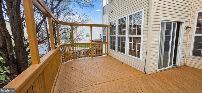 Building Photo - 2483 Lakeside Drive