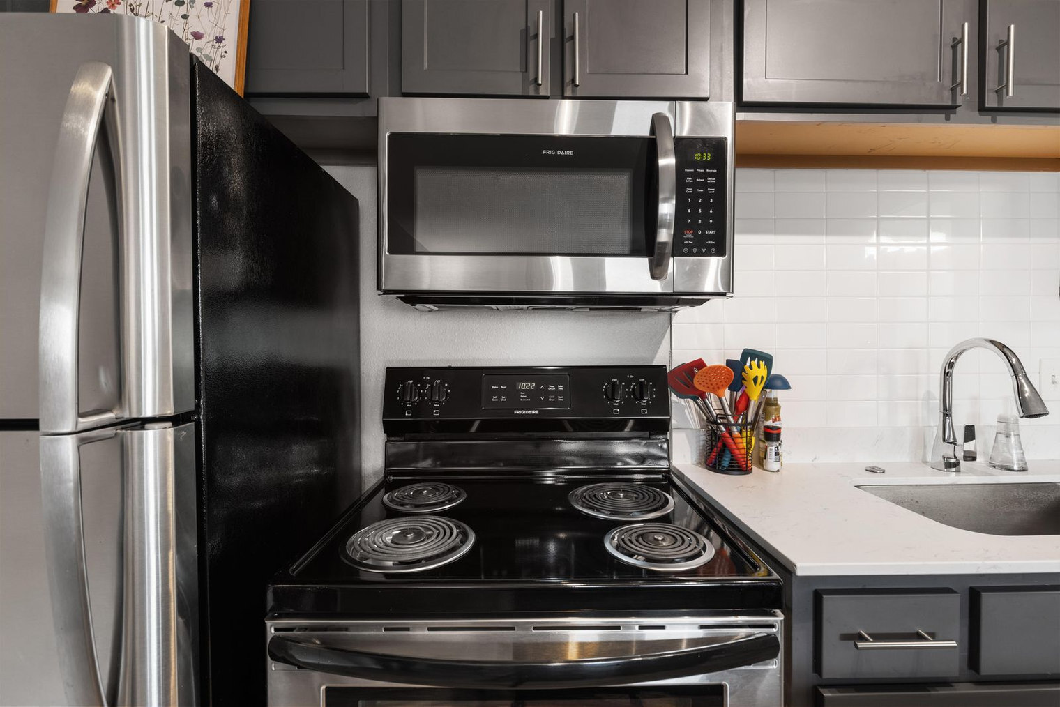 Building Photo - 8054 Exchange Dr