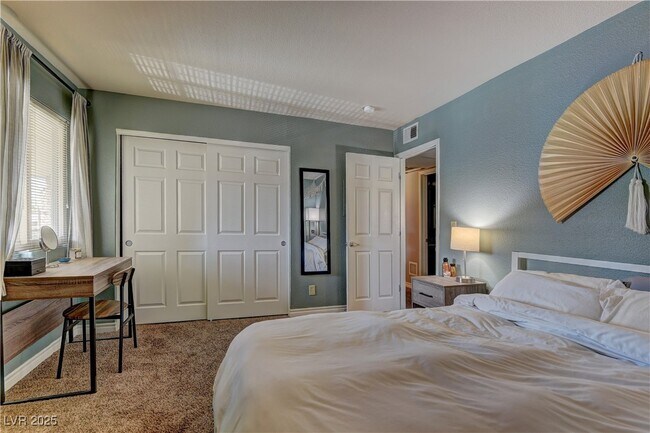 Building Photo - 5097 Indian River Dr