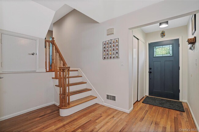 Building Photo - 97 Hanson Ln