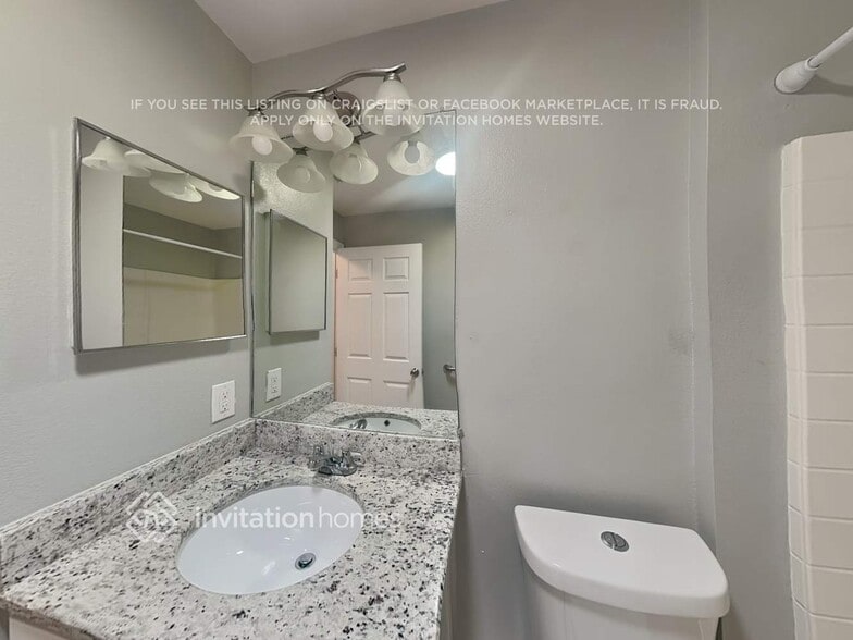 Building Photo - 4860 Manchester Dr