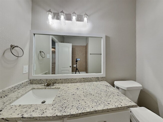 Building Photo - 3007 Lockeridge Village Dr