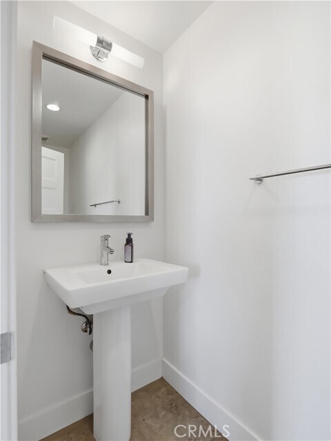 Building Photo - 1 Vantis Dr