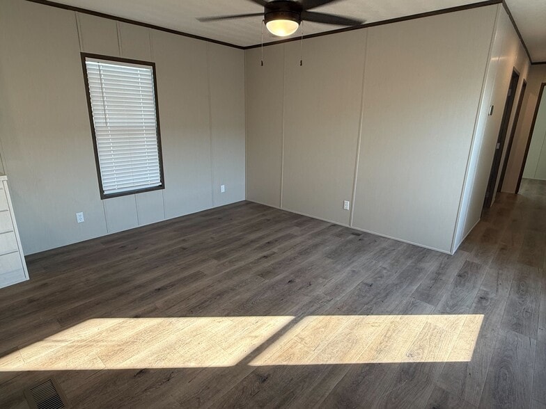 Building Photo - 139 Ponderosa Way