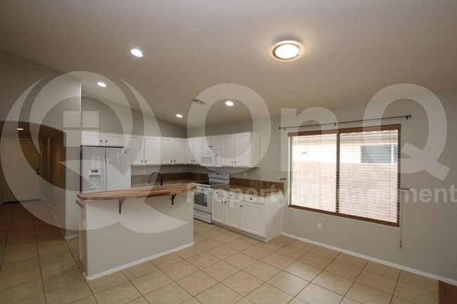 Building Photo - 35540 N Belgian Blue Ct