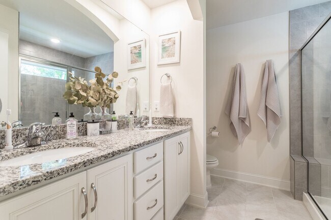 Building Photo - Spacious, Stylish & Move-In Ready! 3BR End Unit Townhome in Durham