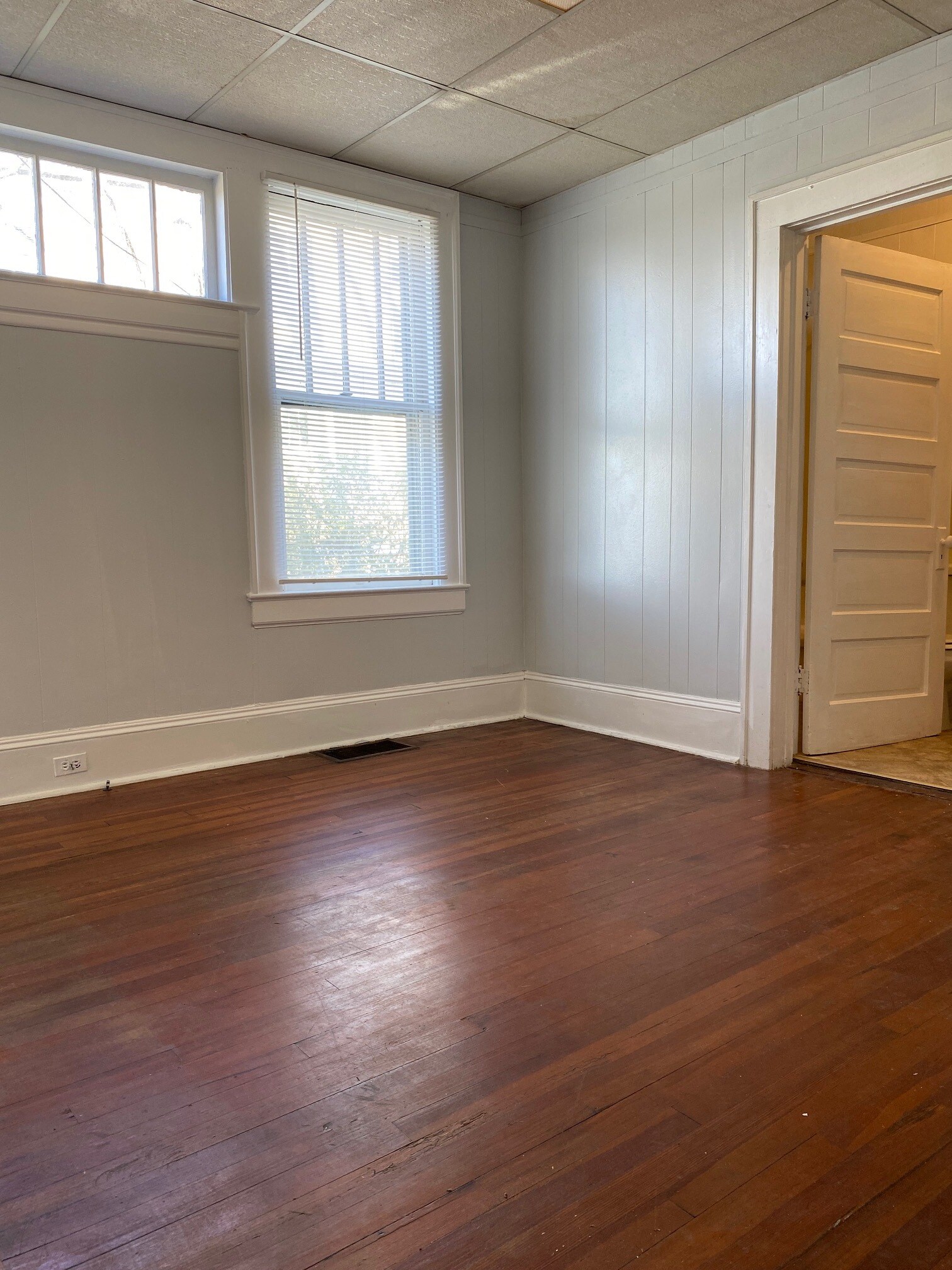 Building Photo - 220 W End Blvd