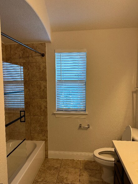 Building Photo - 6800 Cache Ct