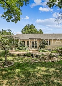 Building Photo - 500 S Circle Lake Rd