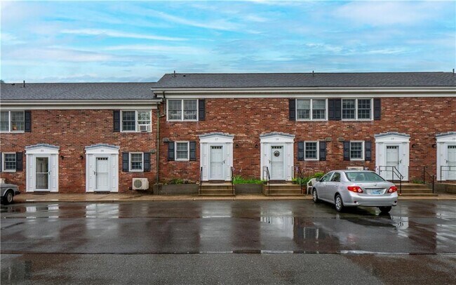 Primary Photo - 20 Indian Ave