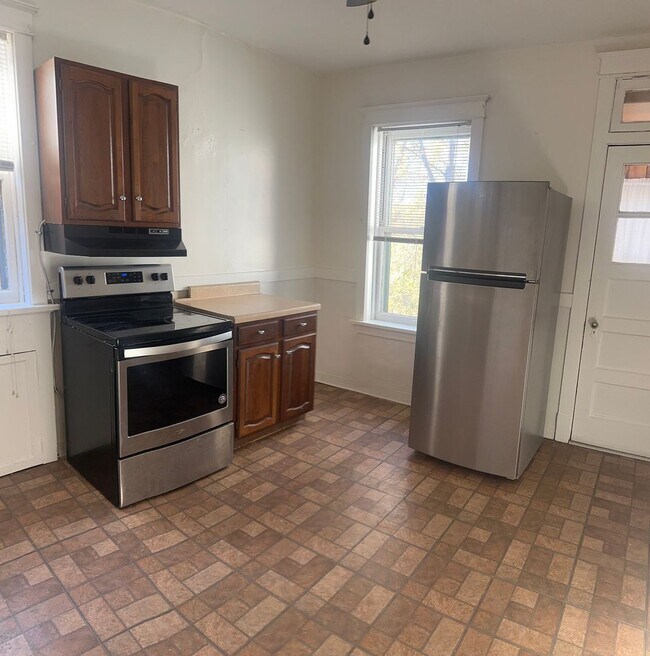 Building Photo - 5847 Goener Ave