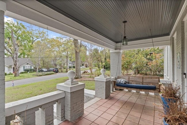 Building Photo - Home for rent in Cloverdale