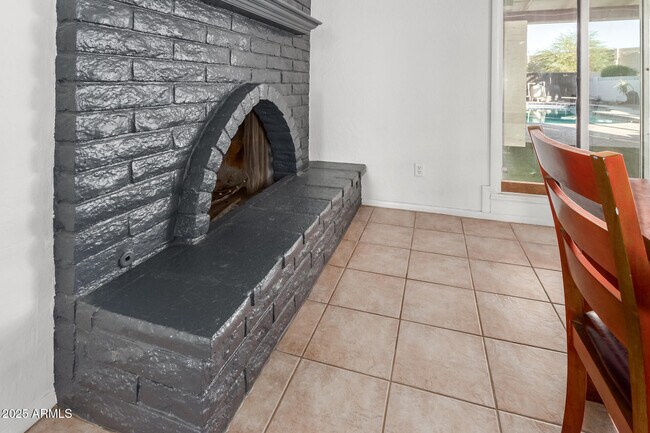 Building Photo - 2361 E Riviera Dr