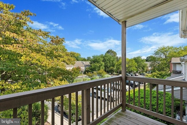 Building Photo - 806 Beacon Hill Dr