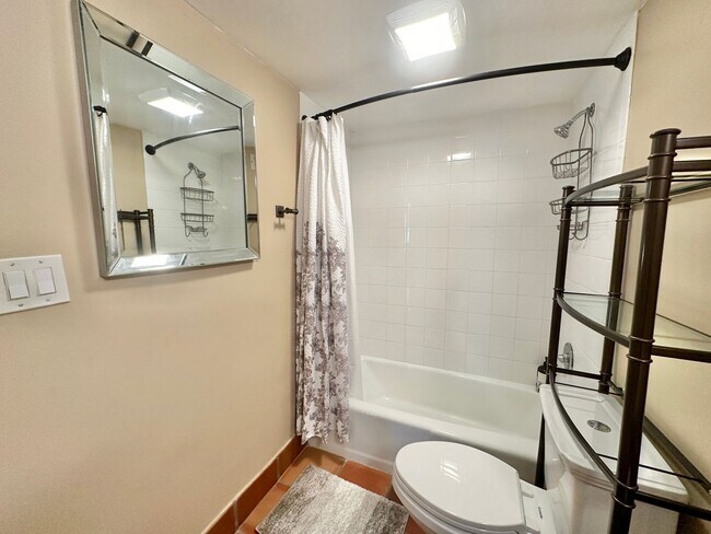 Building Photo - Furnished Studio for Rent in the iconic oceanfront Decoplage Condominium: where the ocean meets L...