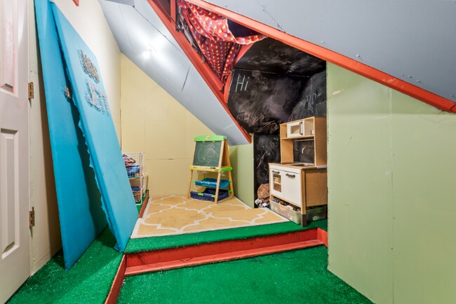 Building Photo - 5209 E 86th St