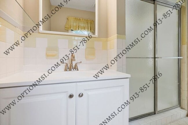 Building Photo - Incredible home in Romanelli Gardens!