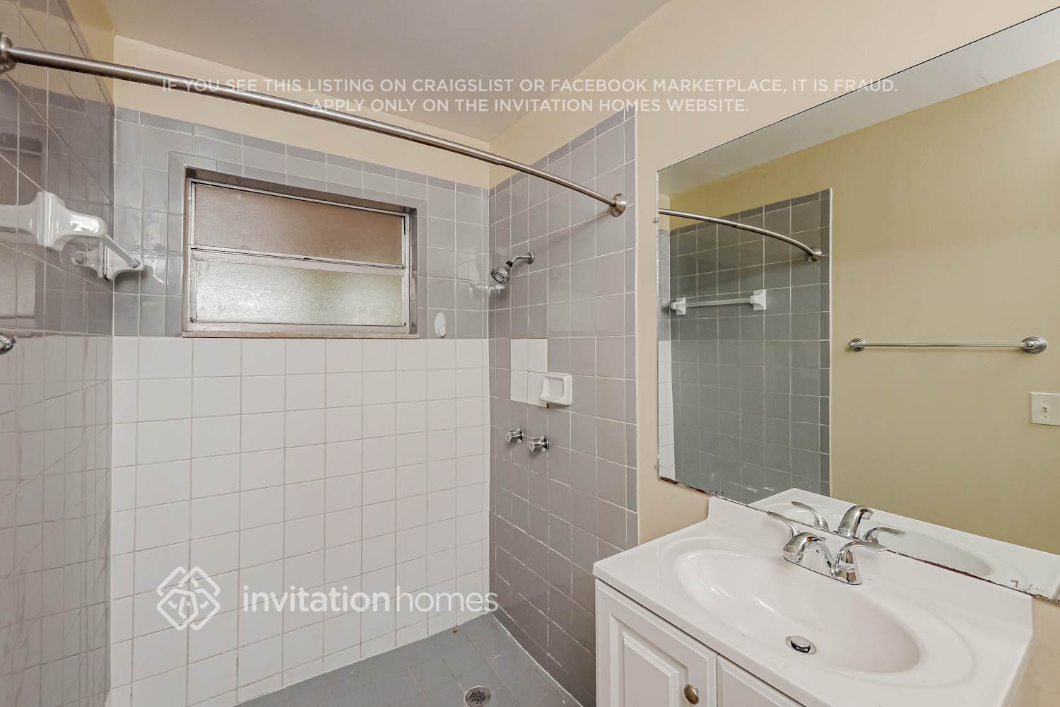 Building Photo - 6572 NW 197th Ln