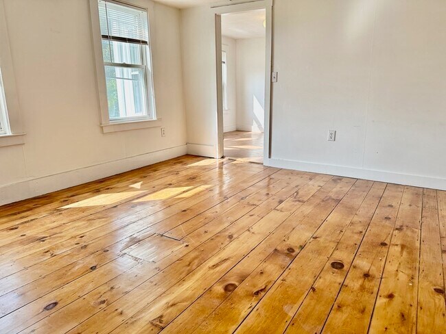 Building Photo - 63-65 Cherry St