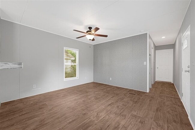 Building Photo - 113 Schilling Ave