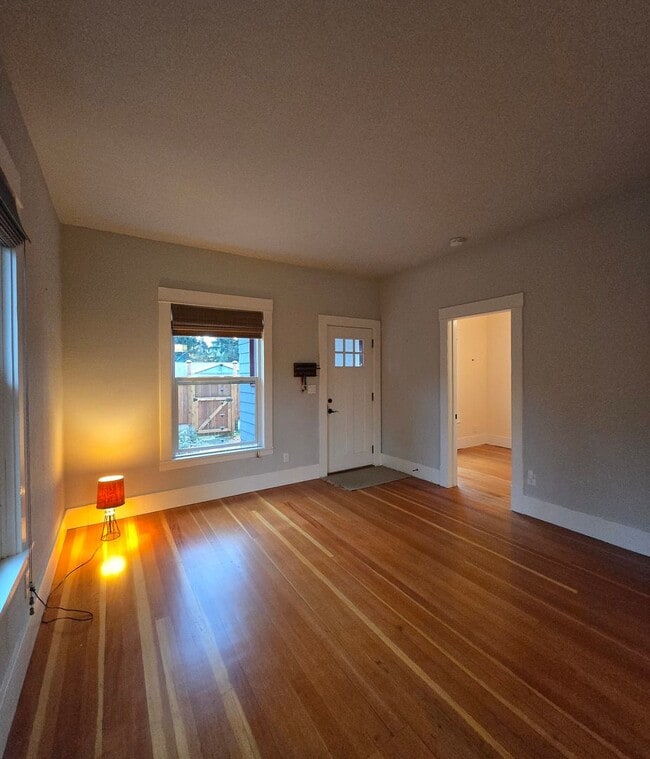 Building Photo - Charming 1920 Updated Vintage Home with ADU in the Heart of Port Hadlock!